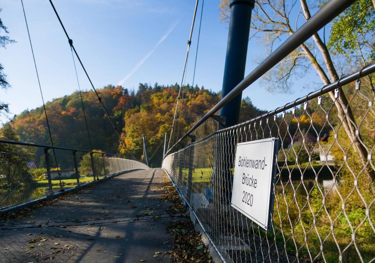 Hotel & Ferienwohnungen Bohlenblick Saalfeld Saale Buitenkant foto