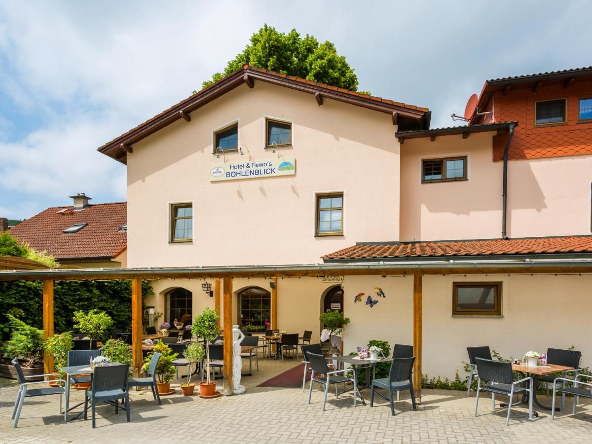 Hotel & Ferienwohnungen Bohlenblick Saalfeld Saale Buitenkant foto