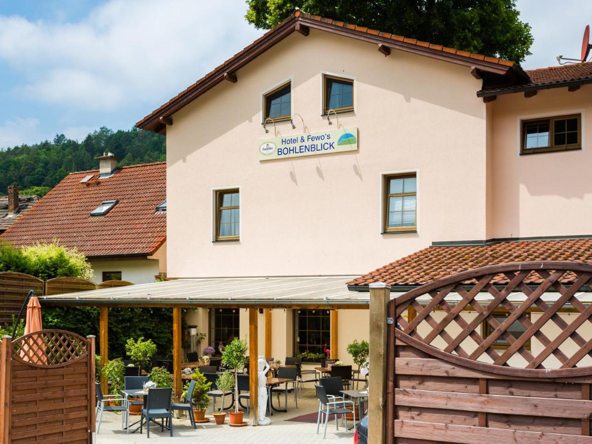 Hotel & Ferienwohnungen Bohlenblick Saalfeld Saale Buitenkant foto